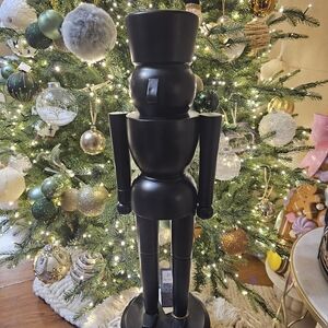 Black Metal  Nutcracker Holiday Decor